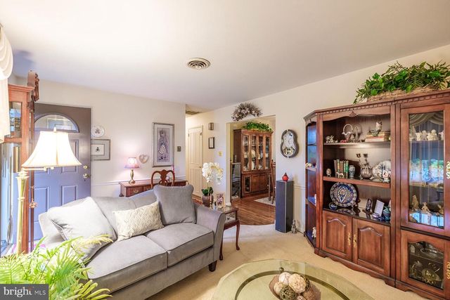 11917 COMANCHE DR, Smithsburg, MD 21783