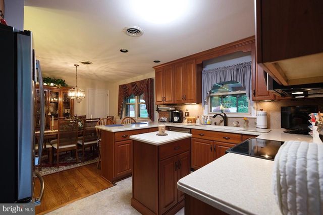 11917 COMANCHE DR, Smithsburg, MD 21783