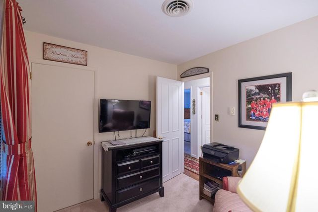 11917 COMANCHE DR, Smithsburg, MD 21783