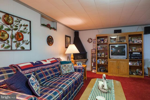 11917 COMANCHE DR, Smithsburg, MD 21783