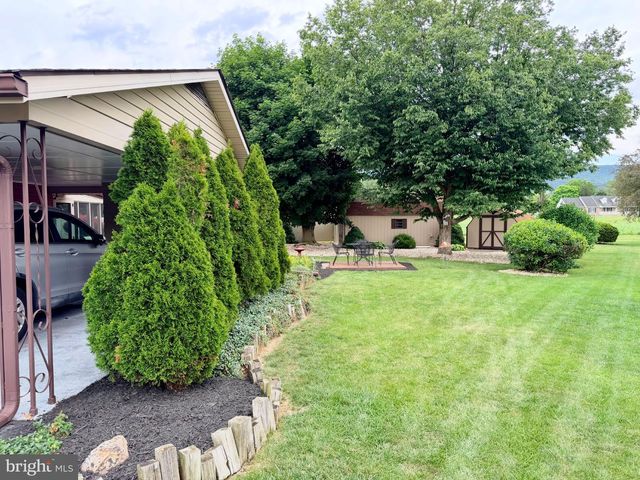 11917 COMANCHE DR, Smithsburg, MD 21783