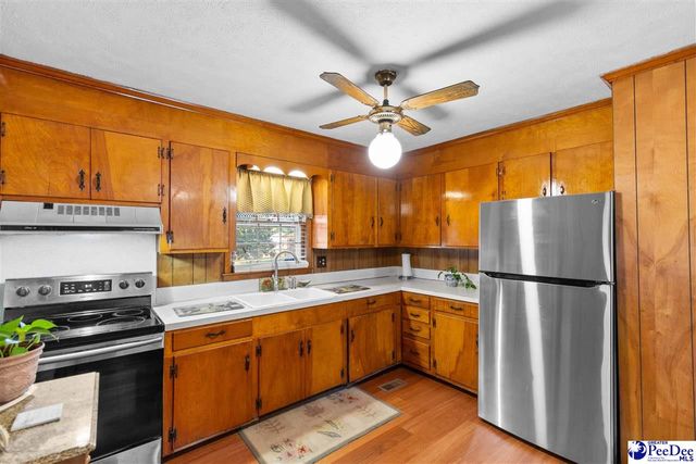 207 E Westford Rd, Florence, SC 29506