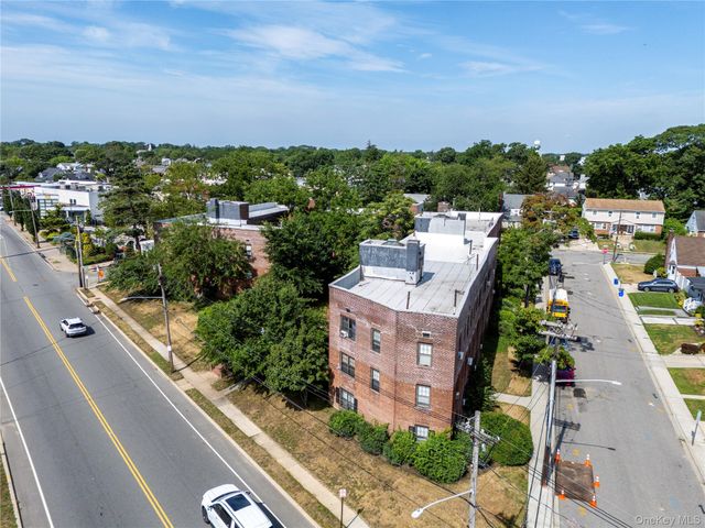 32-40 N Long Beach Road, Rockville Centre, NY 11570