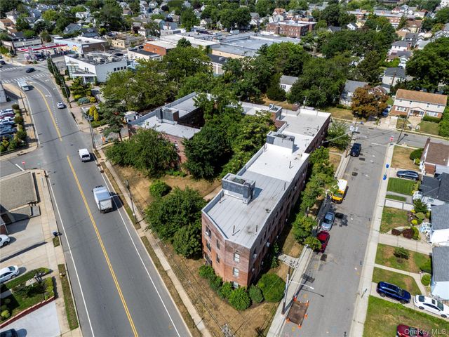 32-40 N Long Beach Road, Rockville Centre, NY 11570