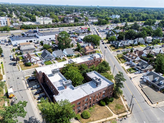 32-40 N Long Beach Road, Rockville Centre, NY 11570