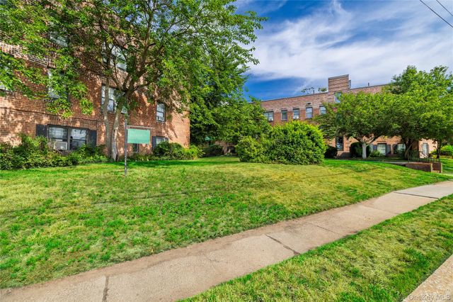 32-40 N Long Beach Road, Rockville Centre, NY 11570
