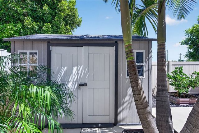 10250 Angel Lane, Pacoima, CA 91331