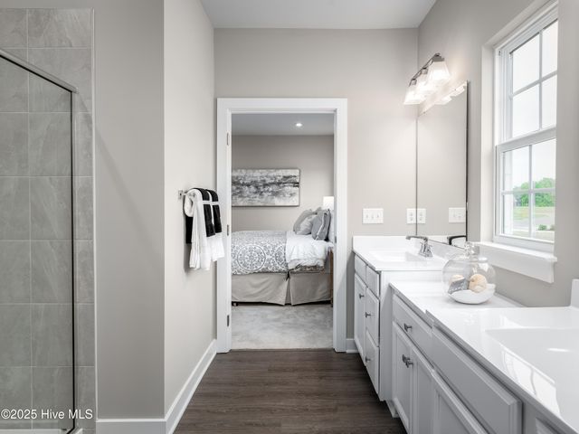 4033 Farmfield Drive NE, Navassa, NC 28451