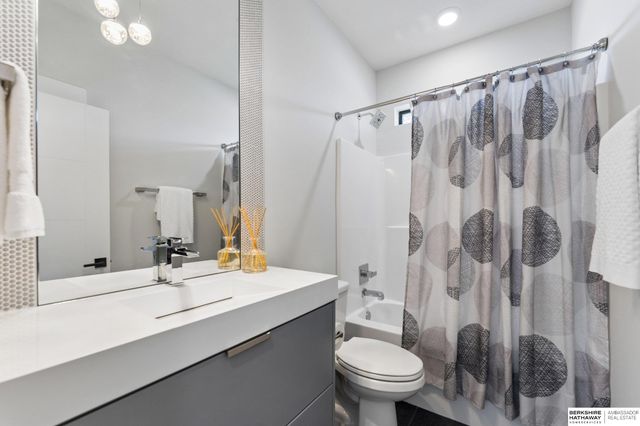 12112 Carpenter Street, Papillion, NE 68046