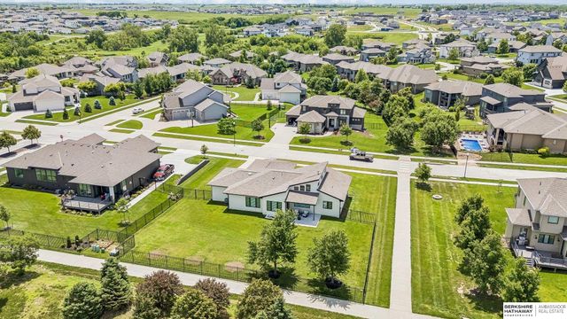 12112 Carpenter Street, Papillion, NE 68046