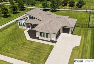 12112 Carpenter Street, Papillion, NE 68046