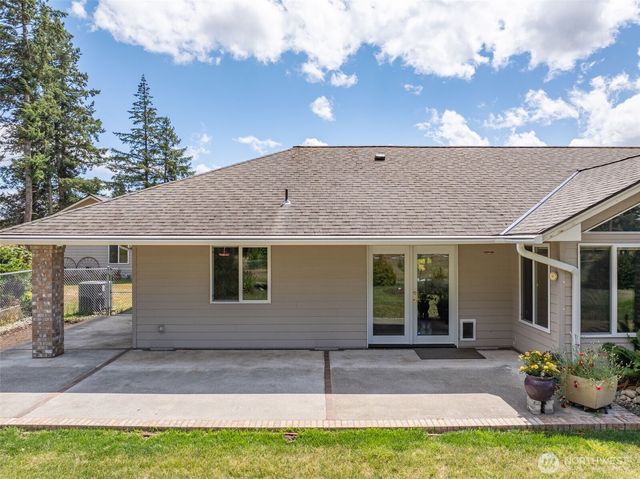17745 Case Road SW, Rochester, WA 98579