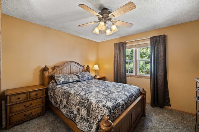 4207 Hull Avenue, Des Moines, IA 50317