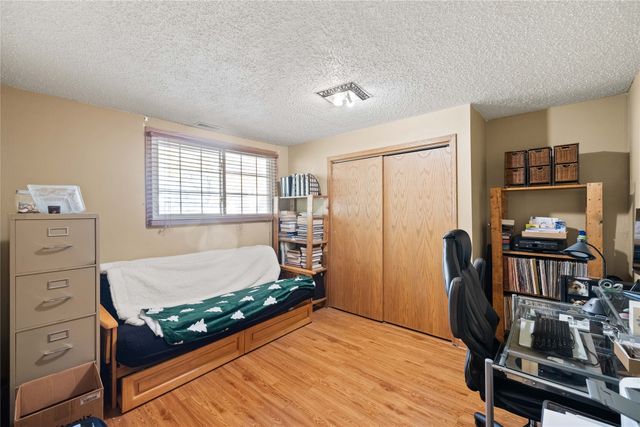 4207 Hull Avenue, Des Moines, IA 50317