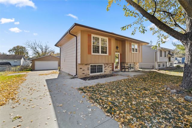 4207 Hull Avenue, Des Moines, IA 50317