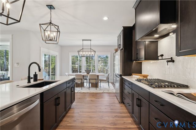 2070 Arminta Ln, Lanexa, VA 23089