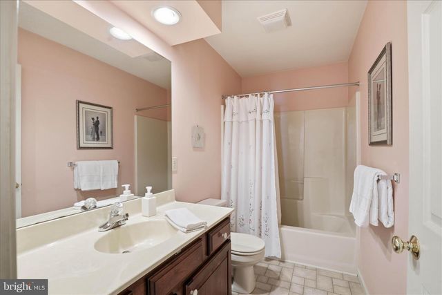 3640 FALCON CT, Mountville, PA 17554