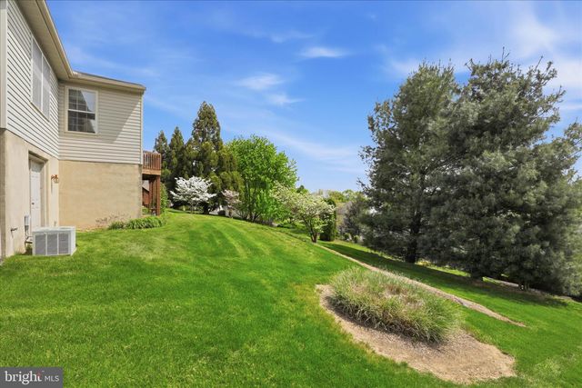 3640 FALCON CT, Mountville, PA 17554
