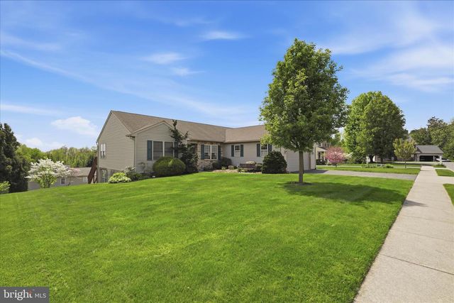 3640 FALCON CT, Mountville, PA 17554