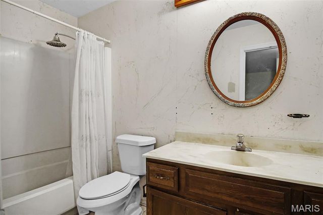 655 Henry, Manchester, MO 63011