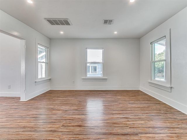 1130 NW 53 Street, Oklahoma City, OK 73118