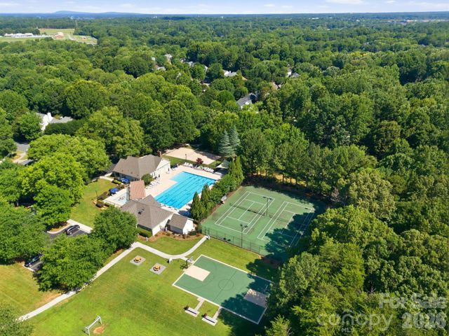 9004 Scottsboro Drive, Huntersville, NC 28078