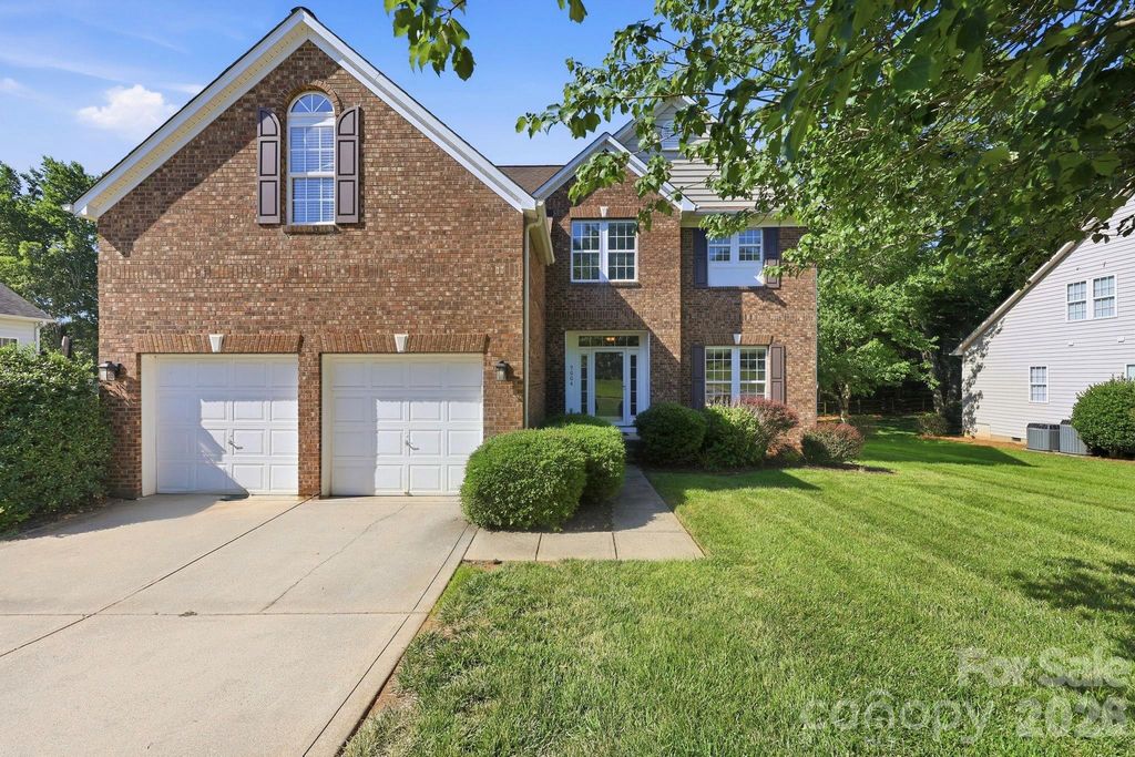 9004 Scottsboro Drive, Huntersville, NC 28078