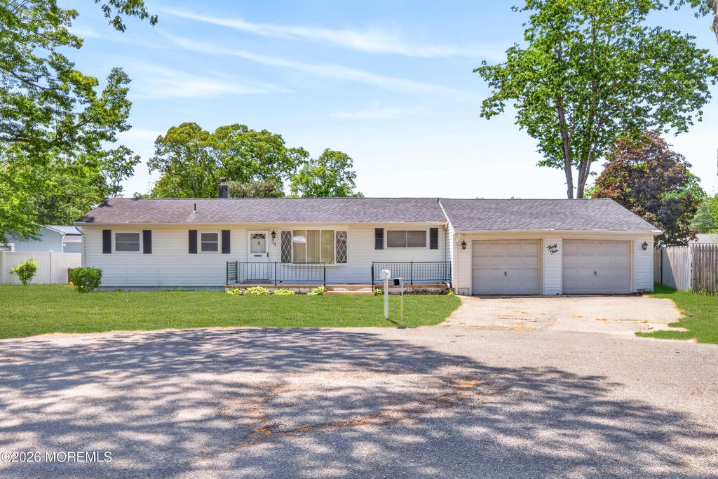 34 Sanford Road, Brick, NJ 08724