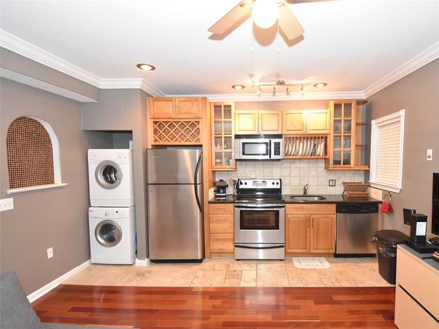 201 6TH STREET S 203, St Petersburg, FL 33701