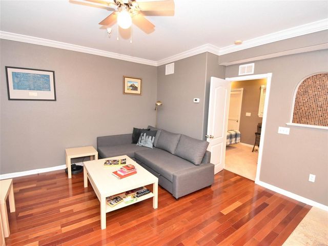 201 6TH STREET S 203, St Petersburg, FL 33701