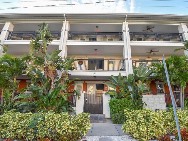 201 6TH STREET S 203, St Petersburg, FL 33701