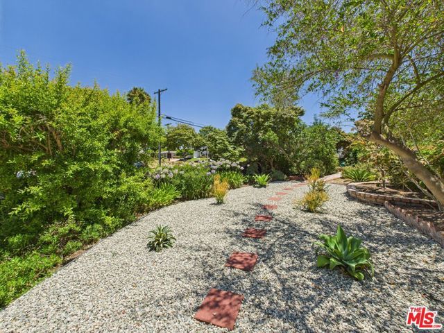 7449 Kentwood Avenue, Los Angeles, CA 90045
