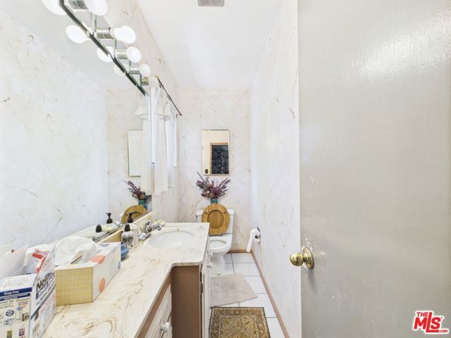 7449 Kentwood Avenue, Los Angeles, CA 90045