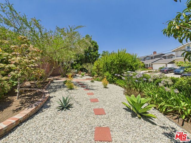 7449 Kentwood Avenue, Los Angeles, CA 90045