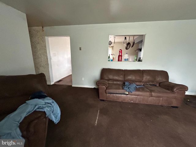 4931 BEAVER DAM RD, Bristol, PA 19007