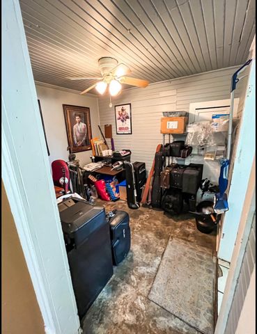 402 S Reagan Street, Hamilton, TX 76531