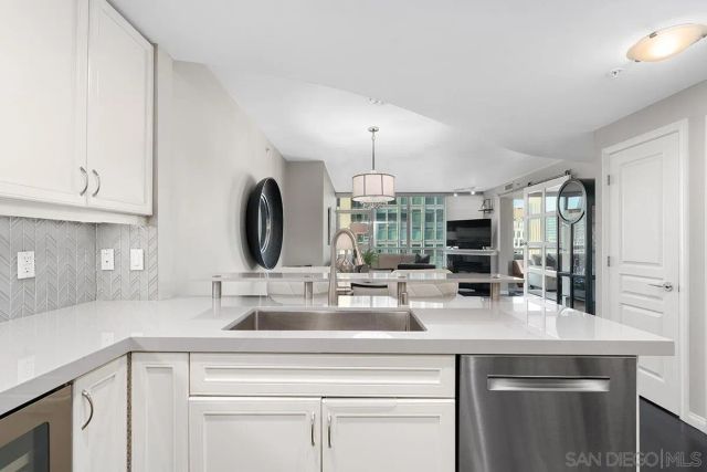 555 Front 1501, San Diego, CA 92101