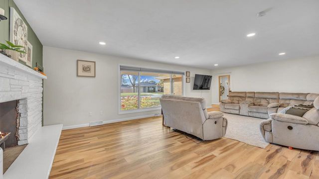 2713 S 15th STREET, Sheboygan, WI 53081