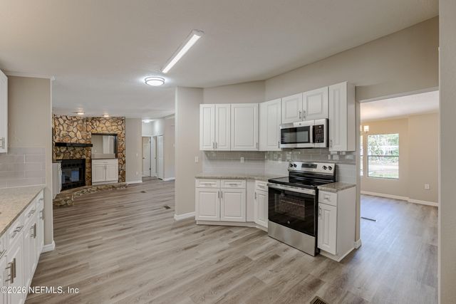 7942 MULHALL Drive, Jacksonville, FL 32216