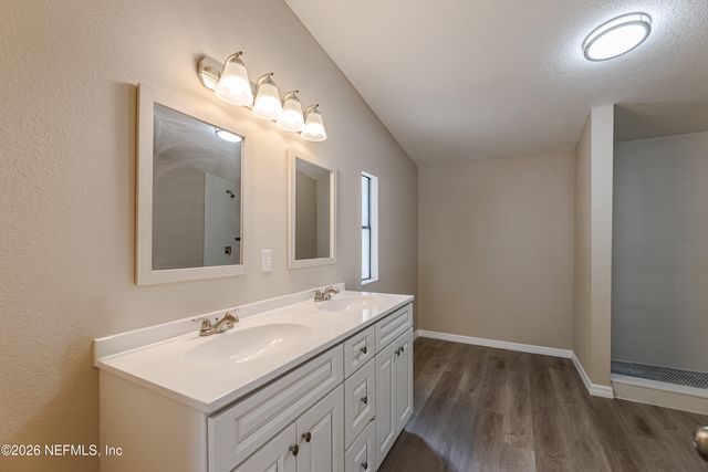 7942 MULHALL Drive, Jacksonville, FL 32216