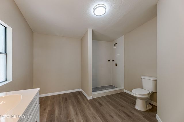 7942 MULHALL Drive, Jacksonville, FL 32216