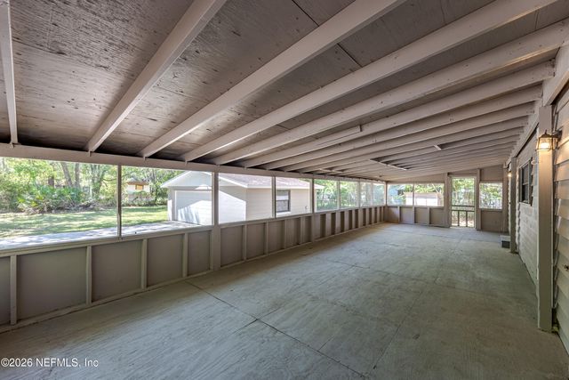 7942 MULHALL Drive, Jacksonville, FL 32216