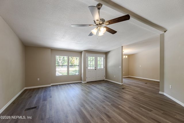 7942 MULHALL Drive, Jacksonville, FL 32216