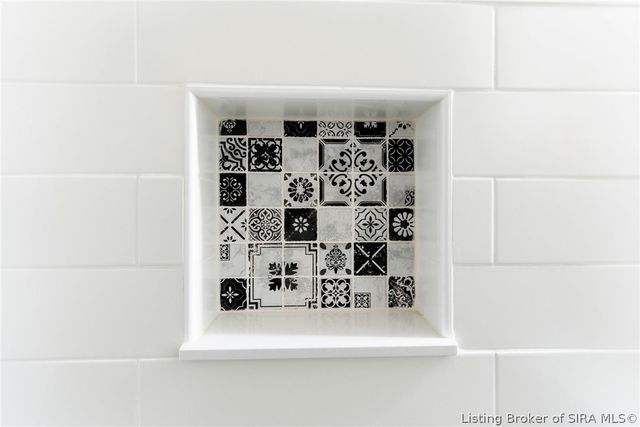 626 Maple Lane, New Albany, IN 47150