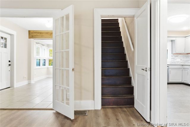 626 Maple Lane, New Albany, IN 47150