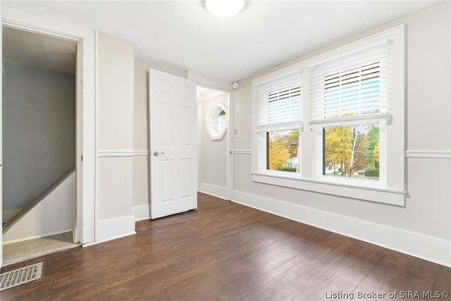 626 Maple Lane, New Albany, IN 47150