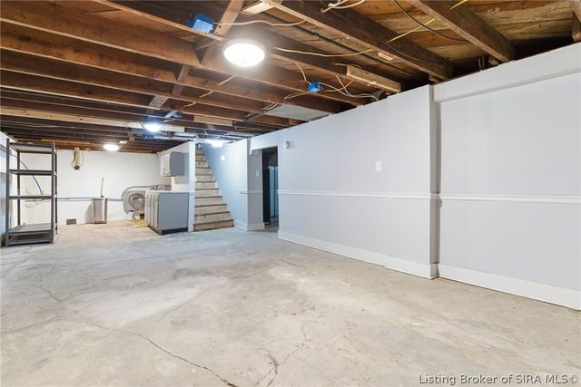 626 Maple Lane, New Albany, IN 47150