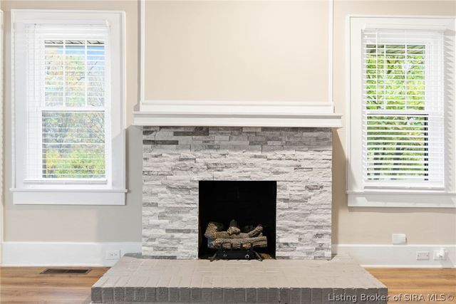 626 Maple Lane, New Albany, IN 47150