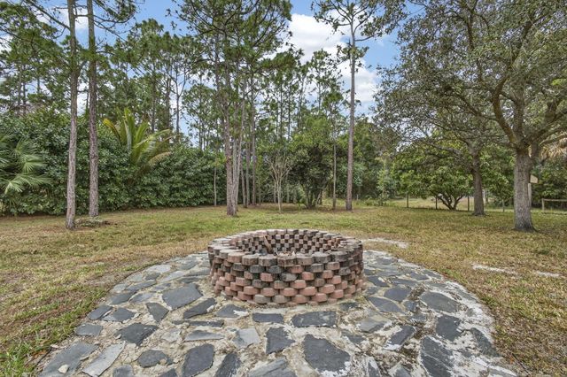 17186 76th Street N, Loxahatchee, FL 33470
