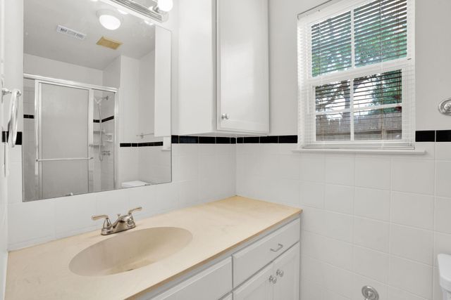 3019 Rockarbor Drive, Houston, TX 77063